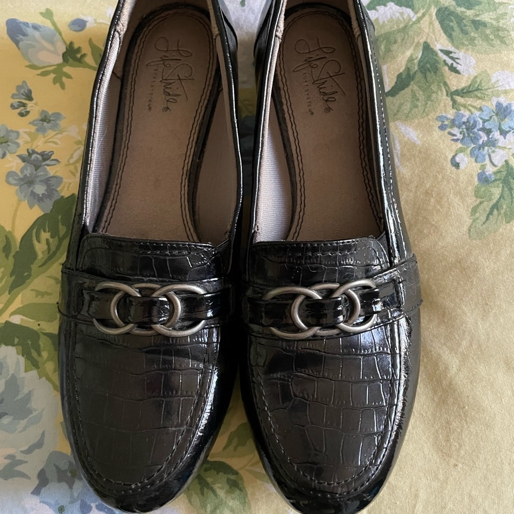 Life Stride Black croc flats size 10